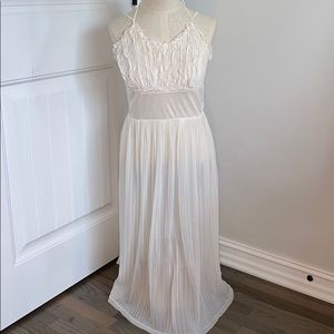**SOLD** Vintage sheer, lacy lingerie/nightgown
